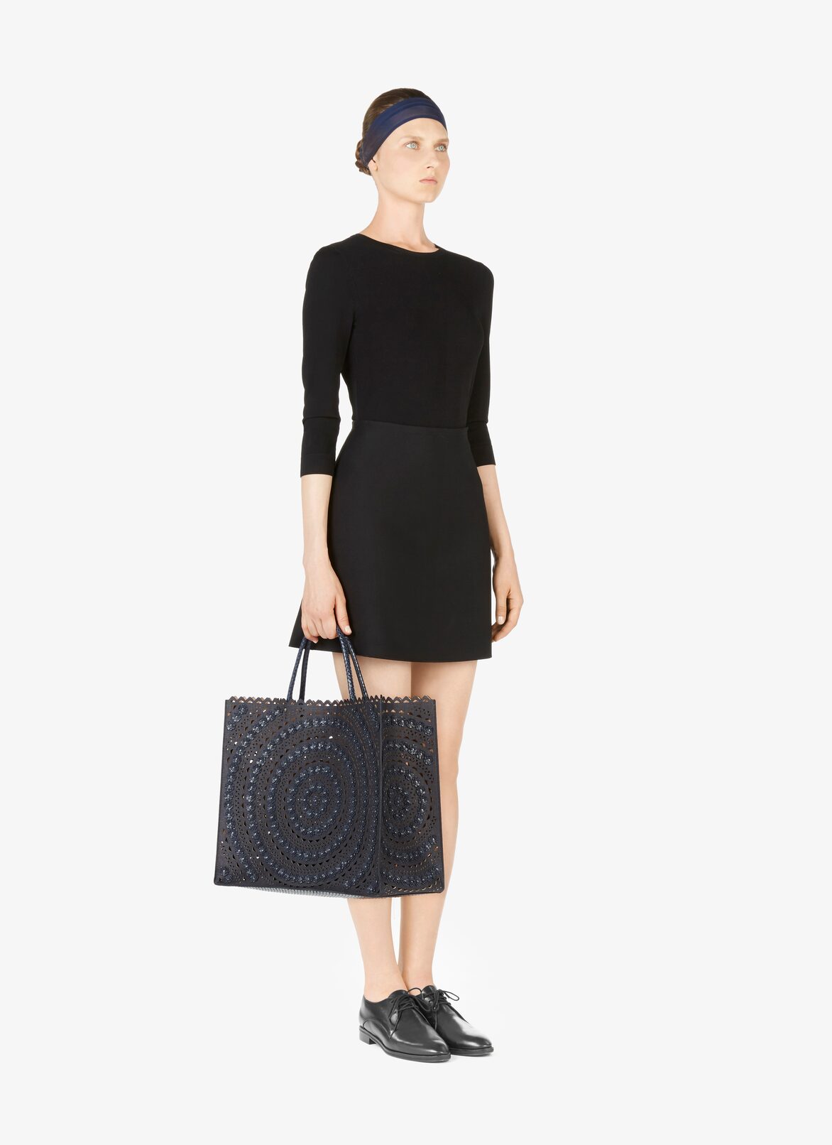 LARGE BAG PAILLE+ELAPHE N.VIENNE FL BLACK/NIGHT ALAÏA BLACK/NIGHT BLUE LARGE BAG PAILLE+ELAPHE N.VIENNE FL BLACK/NIGHT
